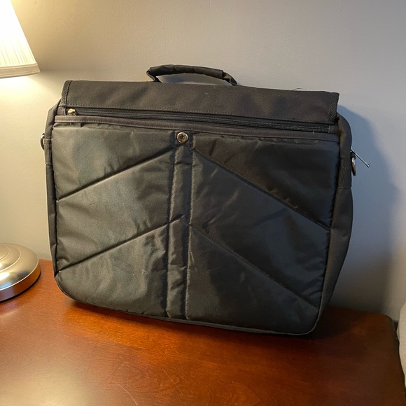 Blue and Black Laptop Carrying Bag - Picture 2 of 10